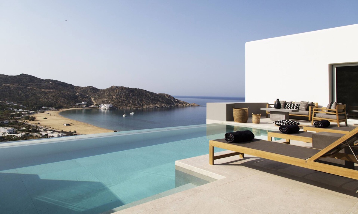 Ios House | Hide out Suites