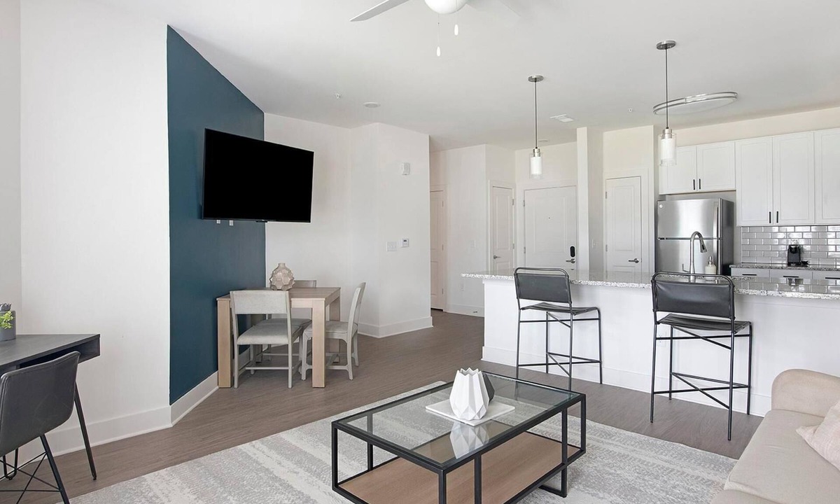 Athens Apartment | Landing | Incredible 1BD, Pool, Gym