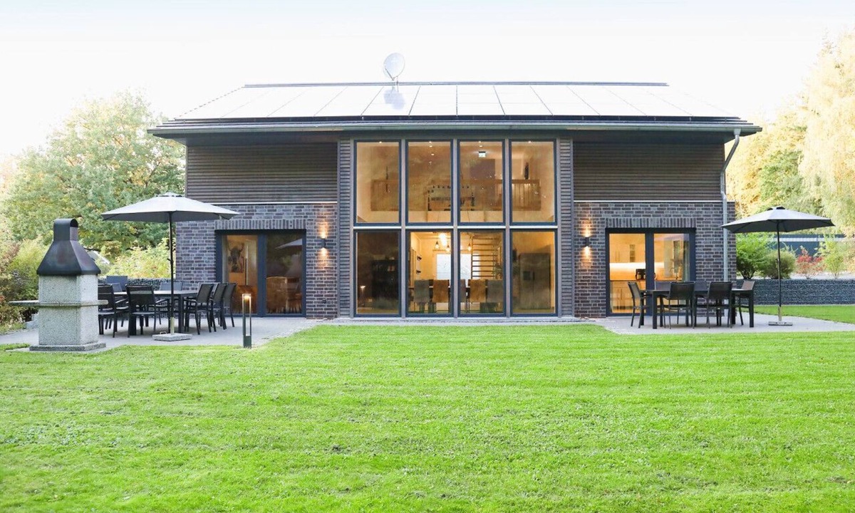 Muritz Villa | Villa Thormarcon, Plauer See, 20 Gäste, Sauna+Pool