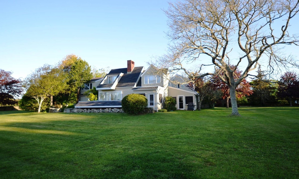 Adamsville House | Westport MA Thanksgiving week OPEN 4 bdrm close to Bristol/Newport RI, Boston MA