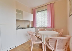 Apartment in the garden house B&B - Amerika-Holzer Hotel Resort in Klopein