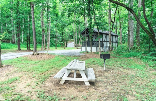 Sevierville House | #6 Greta - Tiny Home Cottage