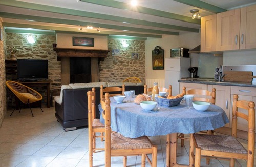 Pleurtuit House | Beautiful private villa for 6 guests with WIFI, TV, terrace and pets allowed