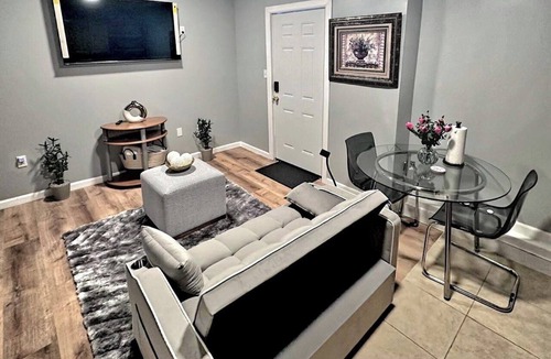 Newark Apartment | Cozy 1-bedroom apartment in enjoyable Newark with WiFi,