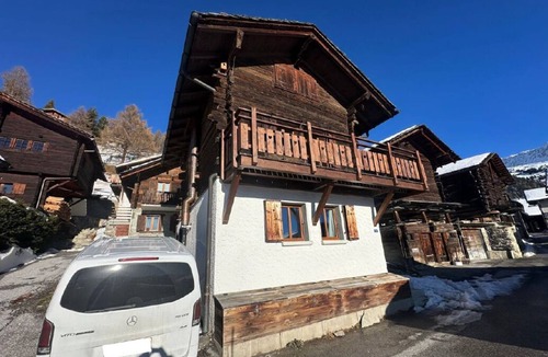 Chandolin Apartment | Functional apartment in the center of the old village of Chandolin, for 2 to 4 people.Outside: 2.5-r