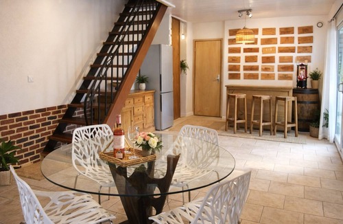 Broquiers Villa | Guaranteed relaxation: swimming pool, jacuzzi, sauna, wooded park near Paris