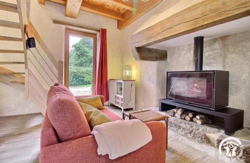 Langonnet House | Le nid d'hirondelle