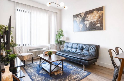 Elizabeth Apartment | Nice 1BR next to EWR 3wja