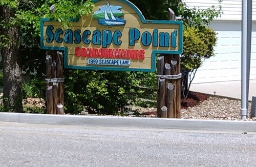 Osage Beach Condo | No Steps to Waterfront Condo - Main Channel View, Poolside Access