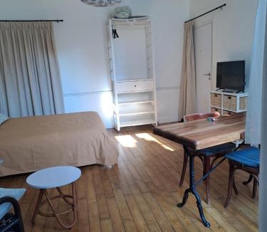 Dol-de-Bretagne Apartment | Studio plein centre