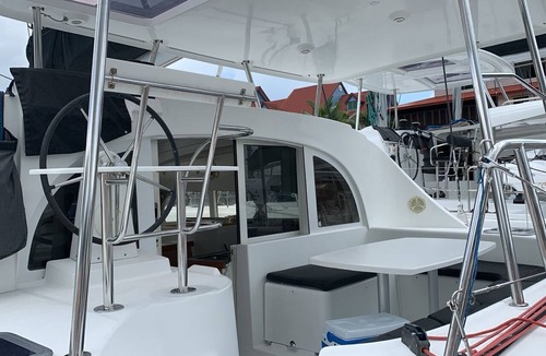 Mahe Island Boat Rental | Sun-Kissed Sailing Adventure in Isla de Mahe, Seychelles
