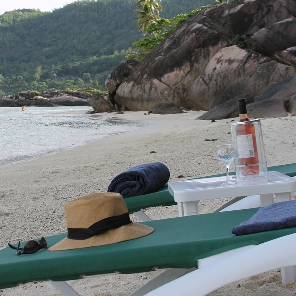 Beachfront Villa on best beach with large beachfront garden in Anse Royale