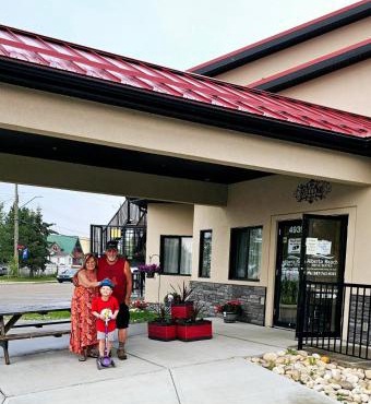 Alberta Beach Inn and Suites in Alberta Beach