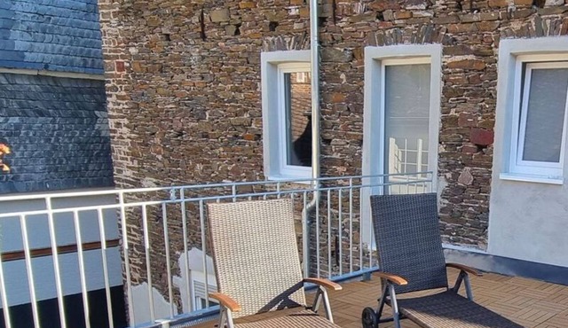 Apartment 4: Idyllic terrace in the winegrower's house - Altes Winzerhaus am Calmont in Bremm