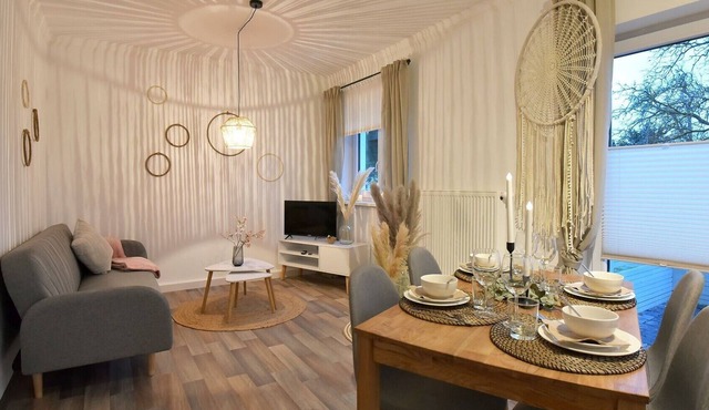 Apartment 'Ferienwohnung Sonneberg' with Private Terrace and Wi-Fi in Sonneberg