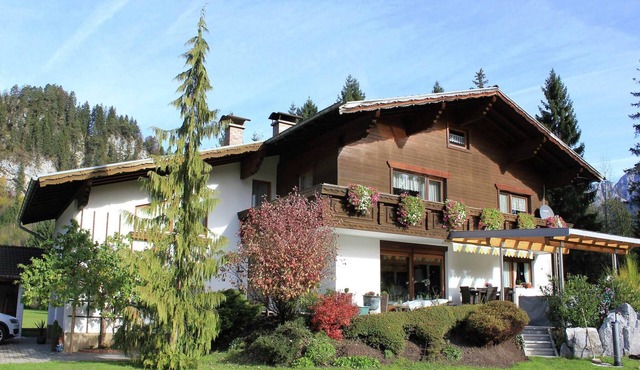 Apartment in Hinterbichl near Ski Bus in Wängle