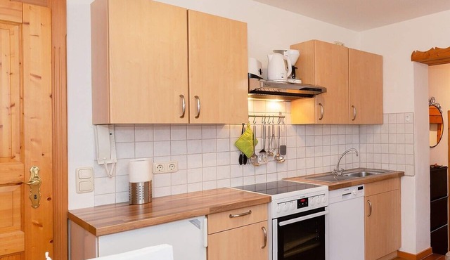 Apartment on two levels 73 sqm, 4 persons, 2 bedrooms, balcony in Marquartstein