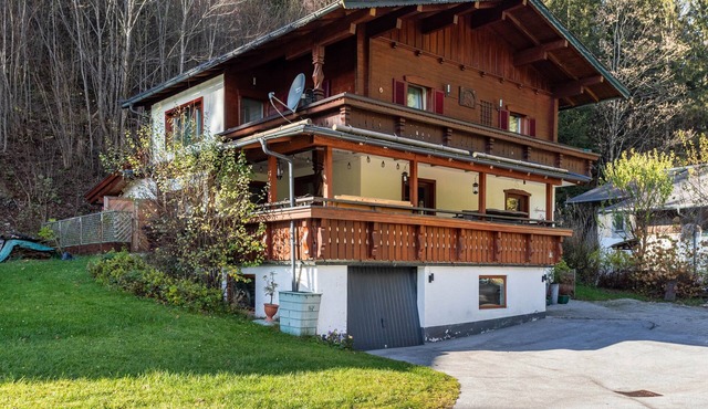 Apartment 'Petra Top 3' with Mountain View, Shared Garden and Wi-Fi in Kössen