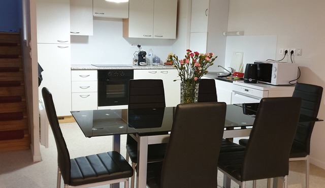Appartement Avec Terrasses, Équipements Entièrement Neufs in Crozon