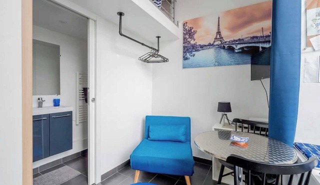 Authentic studio - 2P - Gare de l'Est in Paris