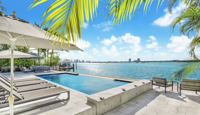 Bayfront Escape Poolside Luxury Villa with Sunset Views in North Bay Village