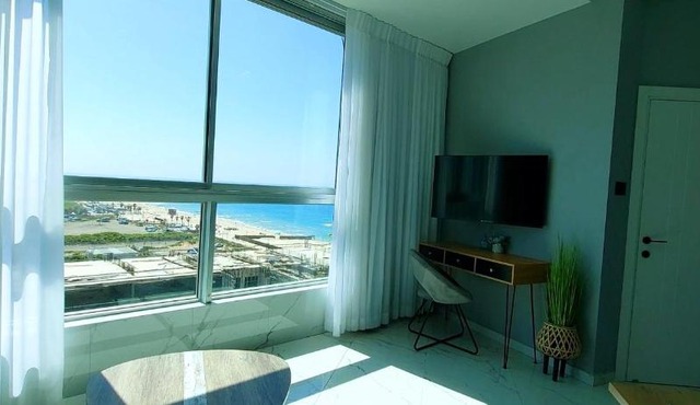 beach front tel aviv bat yam apartment -hotel 39 in Bat Yam