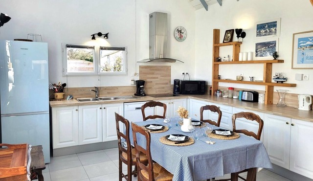 Beach House La Payade with Private Terrace, Garden and Wi-Fi in Pirou in Pirou