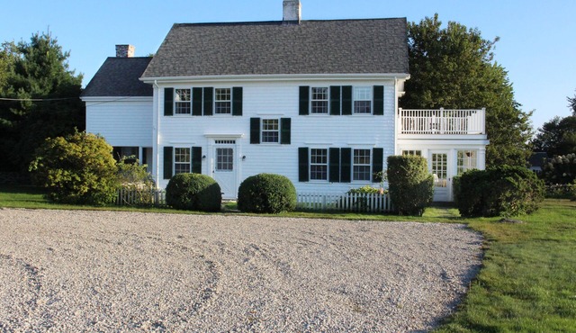 Beautiful home with gorgeous views near the ocean in Little Compton