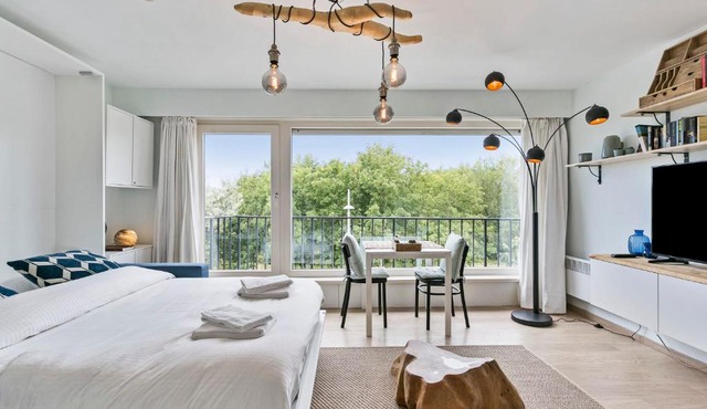 Beautiful studio with park and beach in Bredene