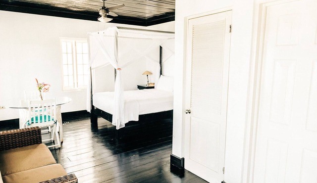 Bed & Breakfast with Lovely Pool and Breathtaking Views in Port Antonio