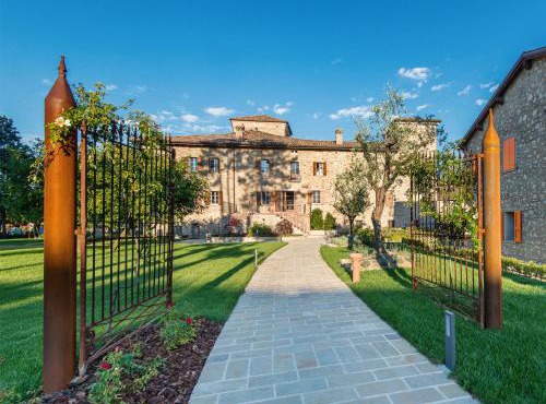 Borgo Cadonega in Viano