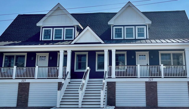 Cape May Vacation Rentals- Great Location! Just BLOCK & 1/2 to BEACH and TOWN! in Cape May