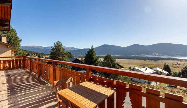 Chalet Les Tilleuls - Jolie vue montagne et lac in Les Angles