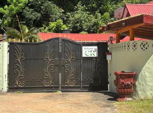 Chrisent Residence in Port Glaud