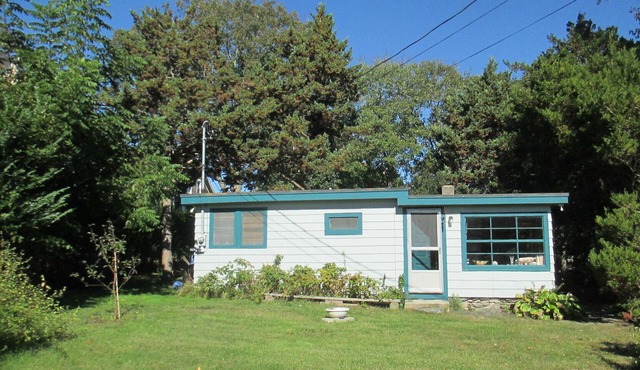 Clamalot Cottage ,Near Beaches, Quiet, Pastoral in Middletown
