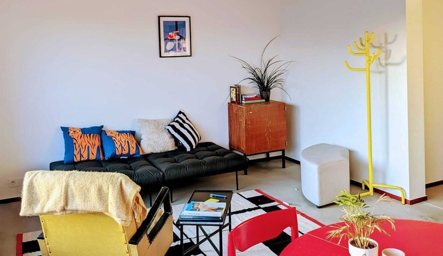 Colorful Flat @ trendy old docks. Perfect for couples. Expandable to 3 bedrooms in Gent
