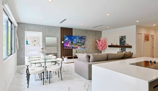 Design District | Modern | 4 BR | Cloud Couch in Miami