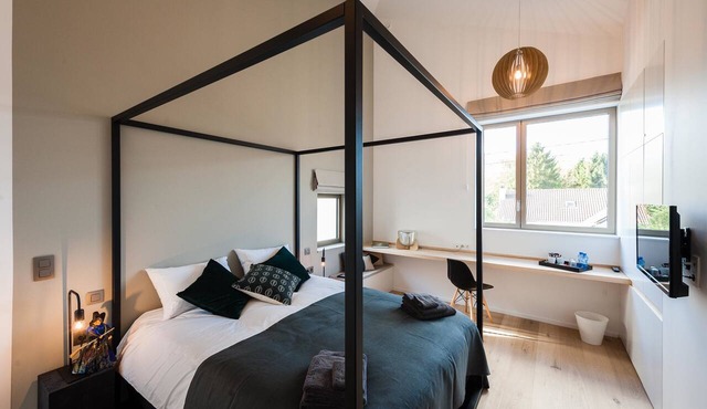 Dimensions M in Mont-Saint-Guibert