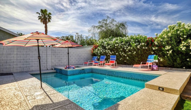 Fully licensed pool home w/outdoor kitchen. in Las Vegas