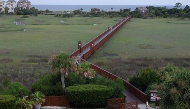 GET A JUMP ON SUMMER!Beautiful Beachside Resort-Heated Pool-Tennis-Jacuzzi in Hilton Head Island
