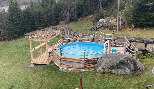 Group private water front, kayaking, wildlife, surfing, fresh ocean air and fun. in Head of Jeddore