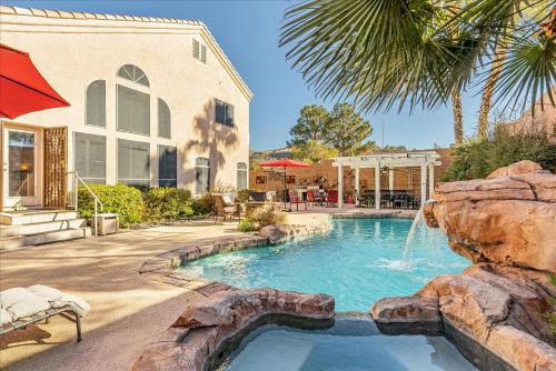 Henderson Hacienda, 5br free heated pool-spa, 15 min to Strip in Henderson
