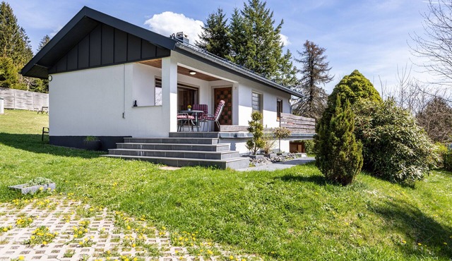 Holiday Home 'Selma' with Private Terrace, Balcony and Wi-Fi in Goldlauter-Heidersbach