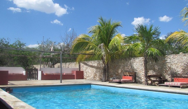 House with Swimming pool, relax area, for Familys & Friends in Merida