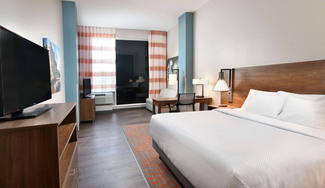 La Quinta Inn & Ste by Wyndham Wisconsin Dells- Lake Delton in Wisconsin Dells