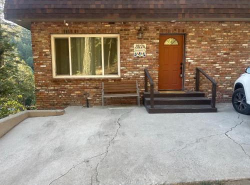 Lazy Bear Cabin in Lake Arrowhead