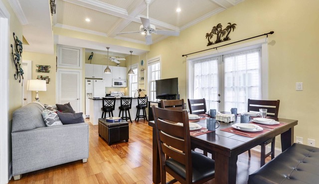 Lazy Gecko by AvantStay | Walk to Duval St in Key West! | Month Long Stays Only in Key West