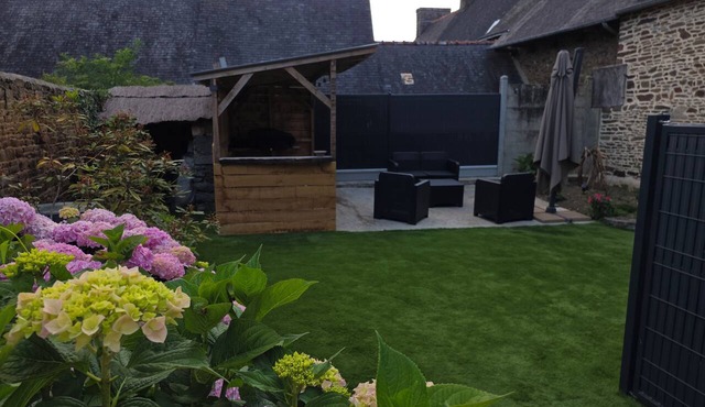 Le Cordonnier Vacation Rental for 6 People Near Mont-Saint-Michel in Val-Couesnon