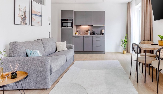 limehome Münster | Suite XL with Sofa Bed in Münster