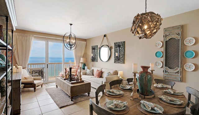 LUXURIOUS Calypso Condo Nicer than rest-Private Parking space! Beach Chairs! + in Panama City Beach
